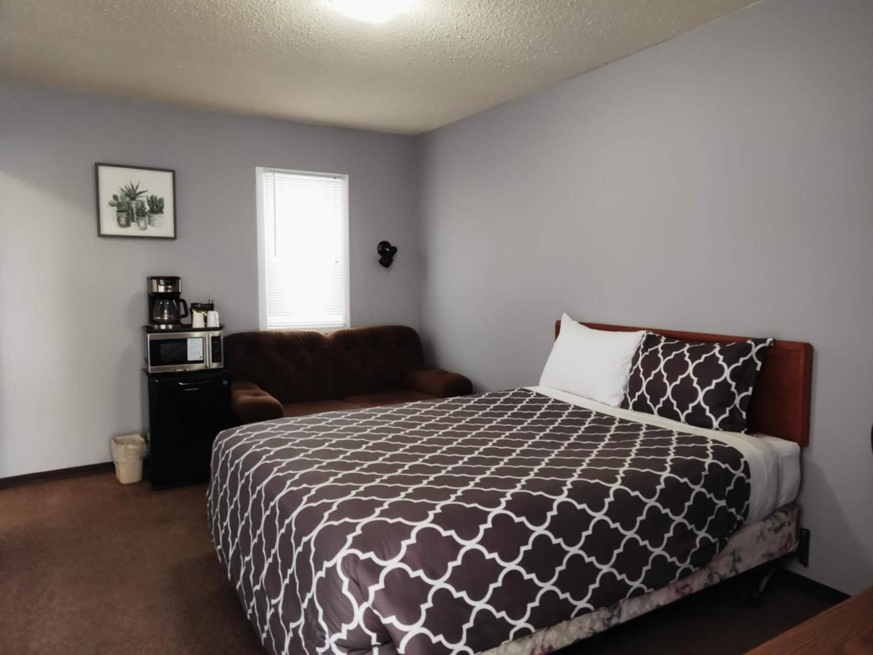 Melsask Motel Melville 外观 照片